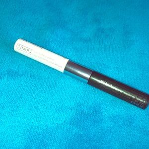 Lengthening two step mascara